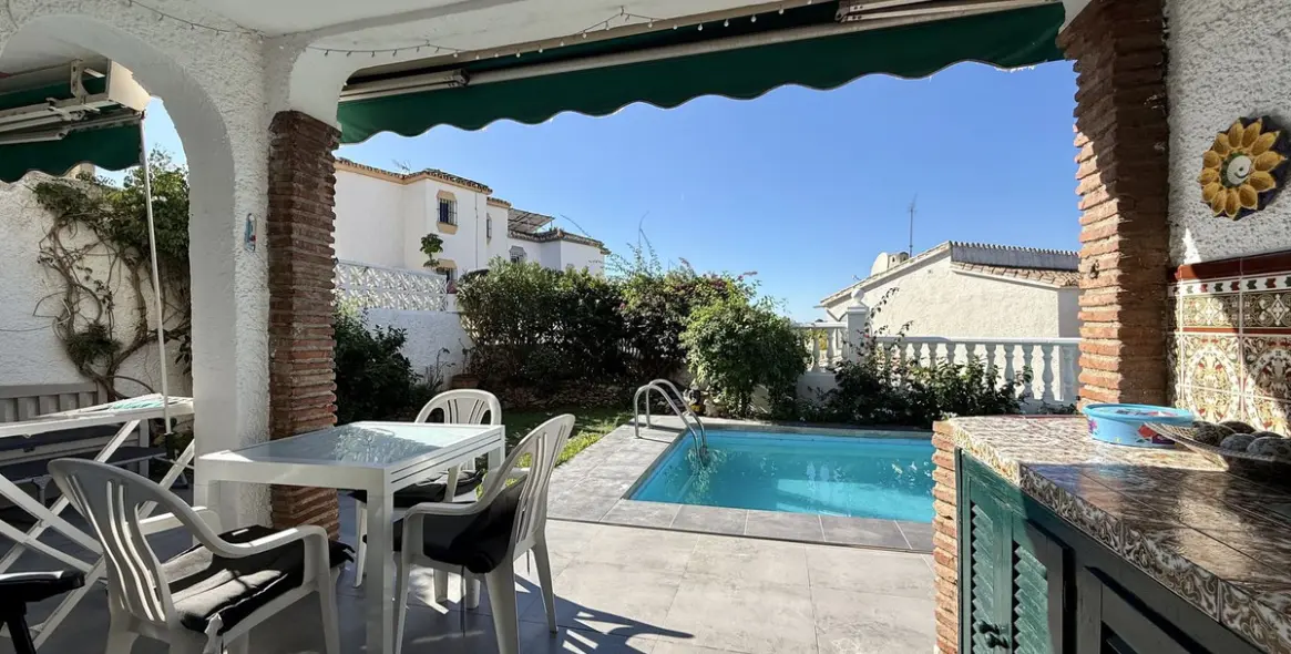 Sale of semi-detached house in Calypso 10