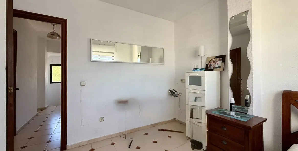Sale of semi-detached house in Calypso 24