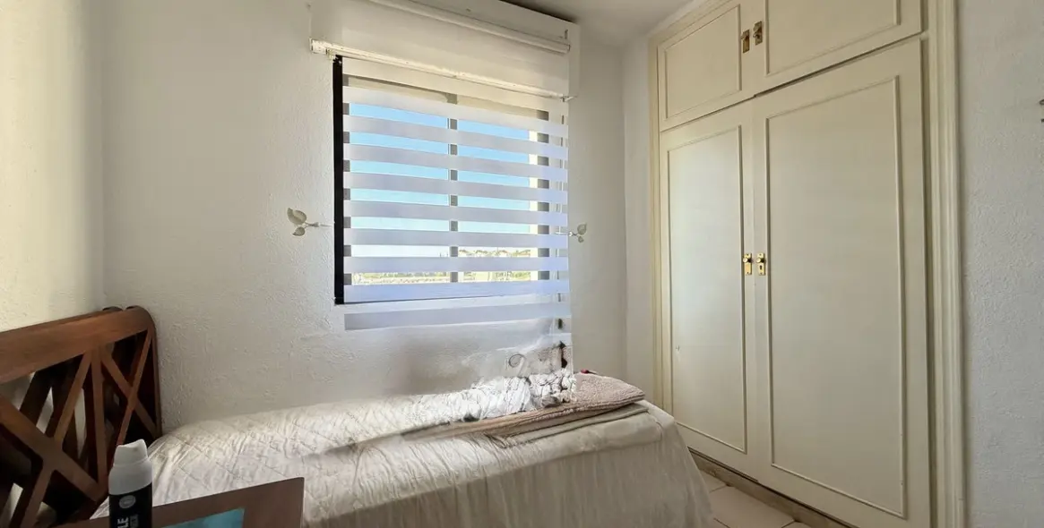 Sale of semi-detached house in Calypso 25