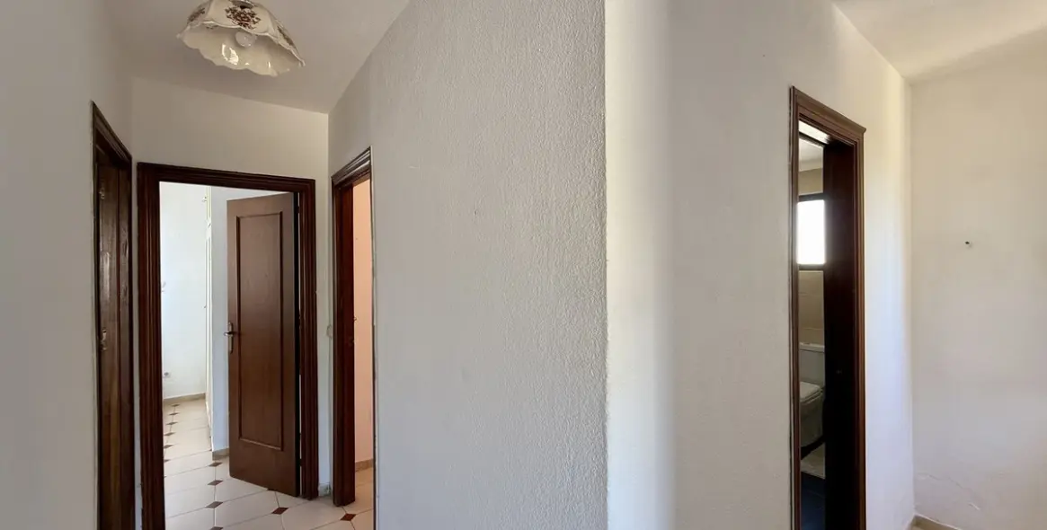 Sale of semi-detached house in Calypso 28