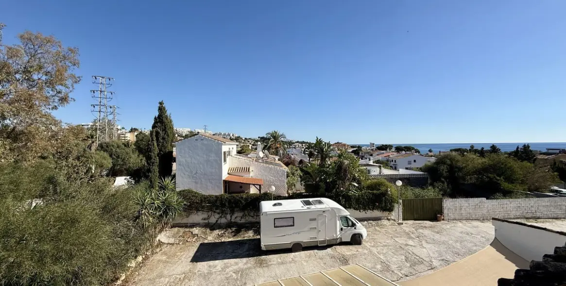 Sale of semi-detached house in Calypso 30
