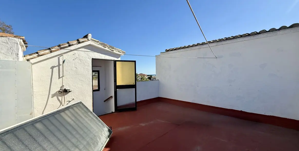 Sale of semi-detached house in Calypso 35