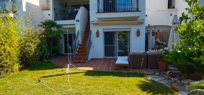 Townhouse R5233384 0