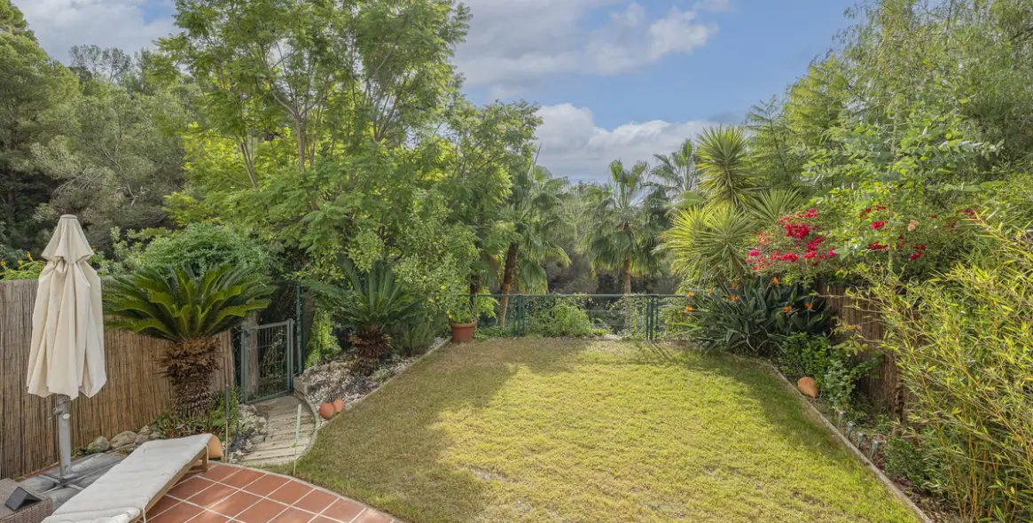 Sale of townhouse in Istán 14