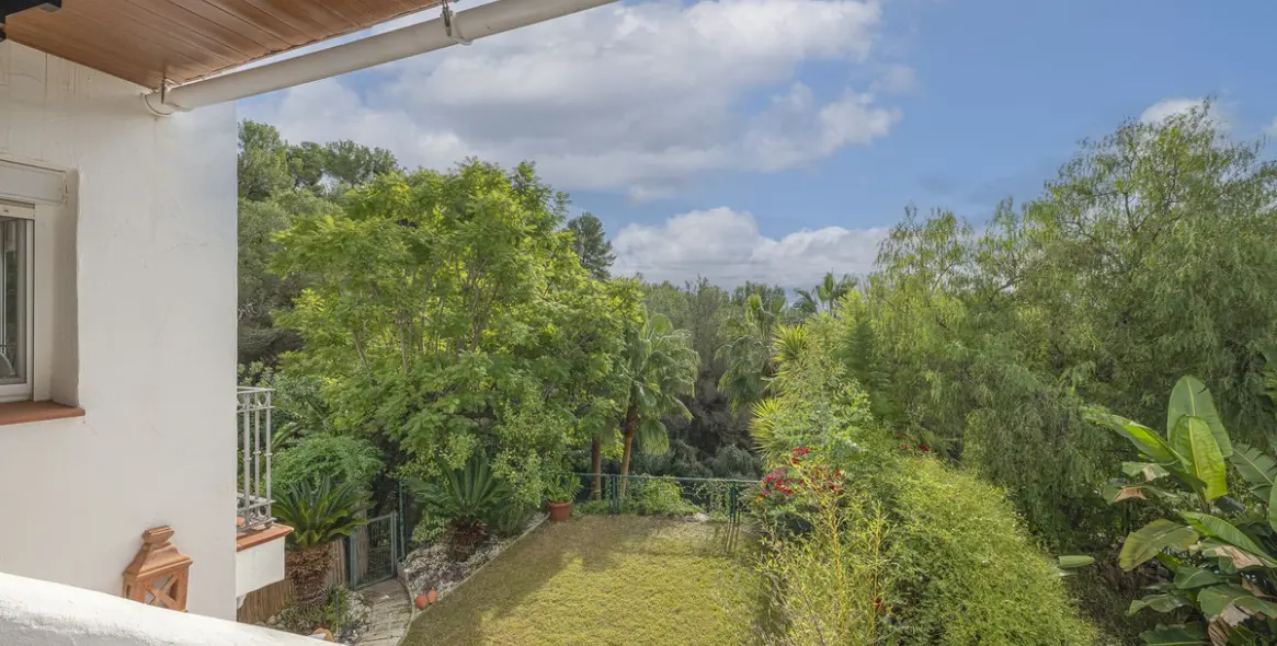 Sale of townhouse in Istán 15