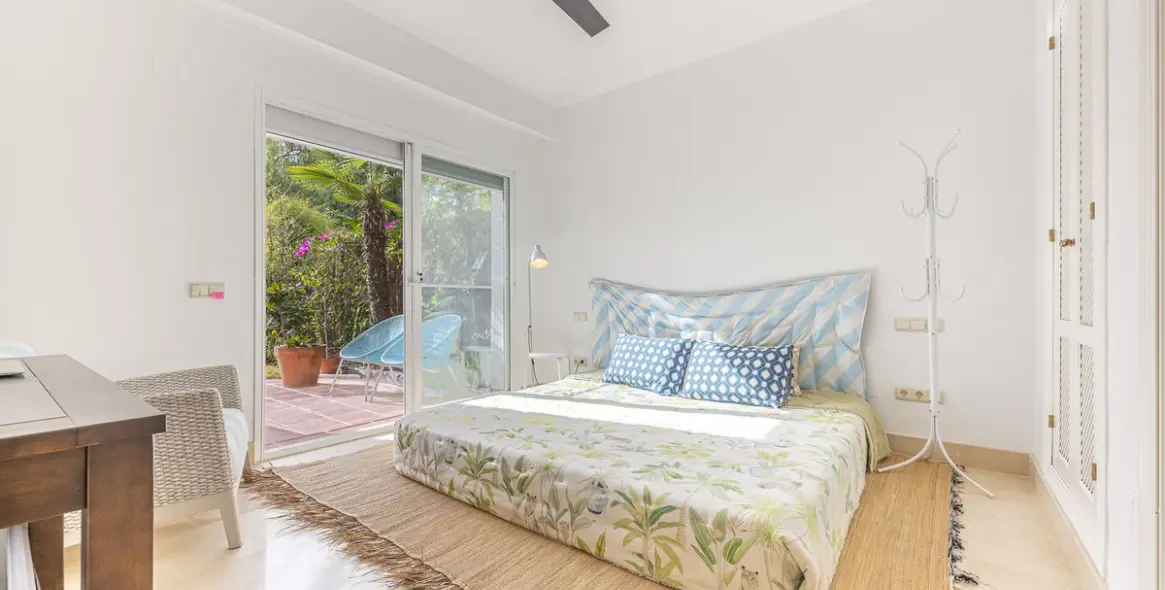 Sale of townhouse in Istán 18