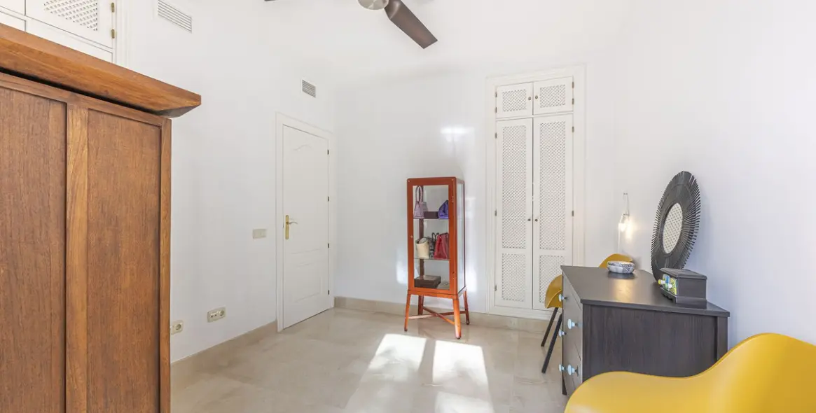 Sale of townhouse in Istán 23