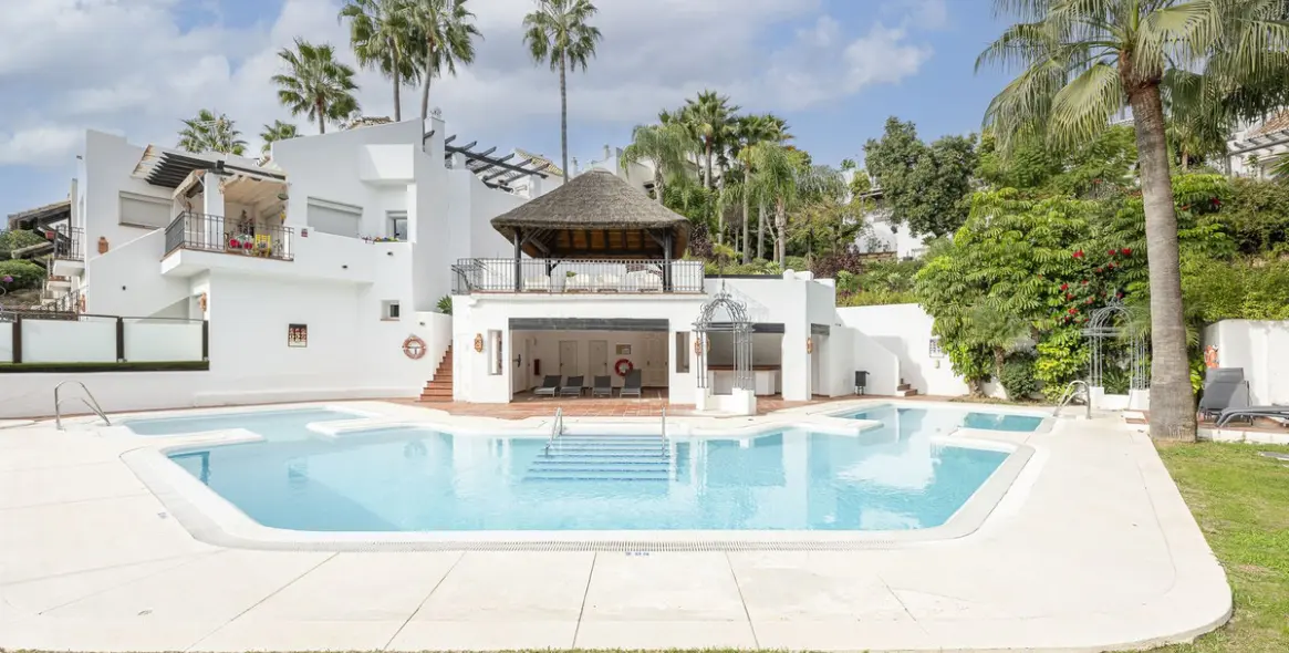 Sale of townhouse in Istán 26