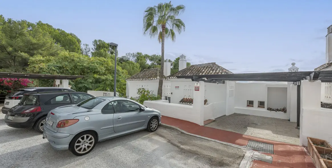 Sale of townhouse in Istán 27