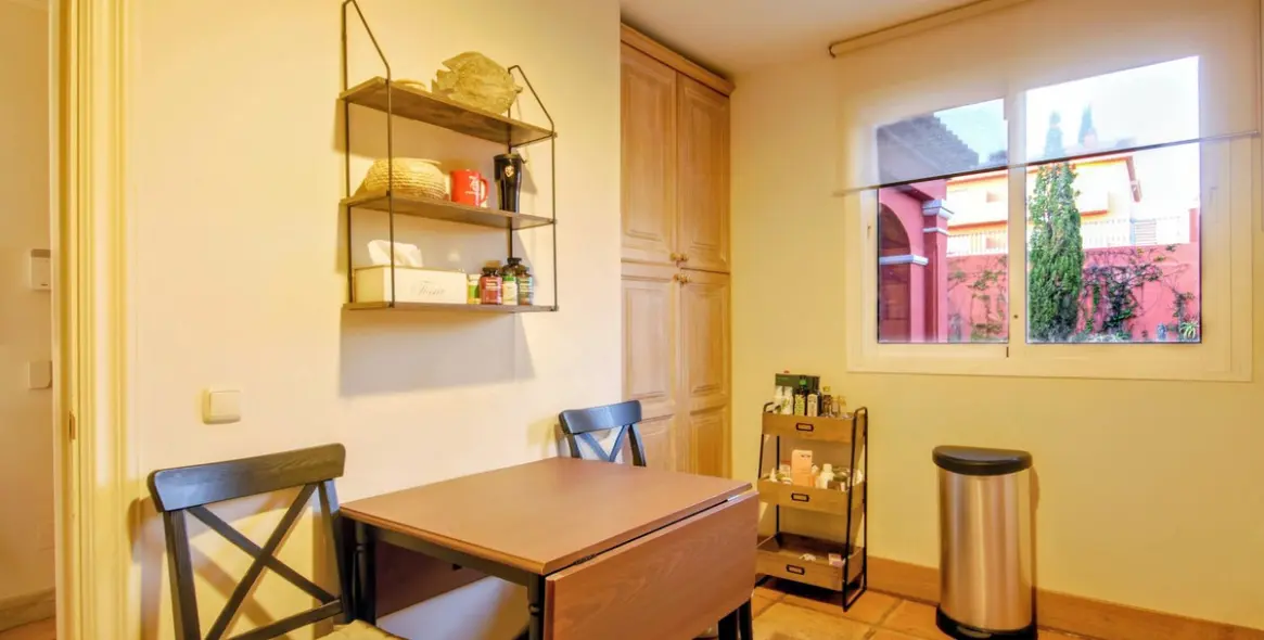 Sale of penthouse in Elviria 15