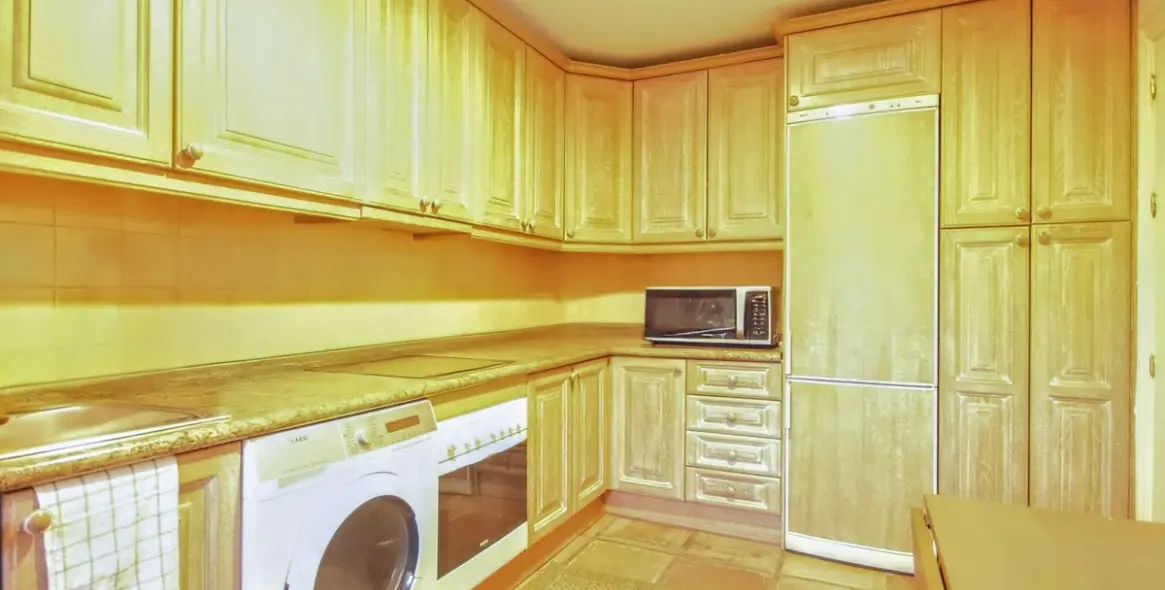 Sale of penthouse in Elviria 17