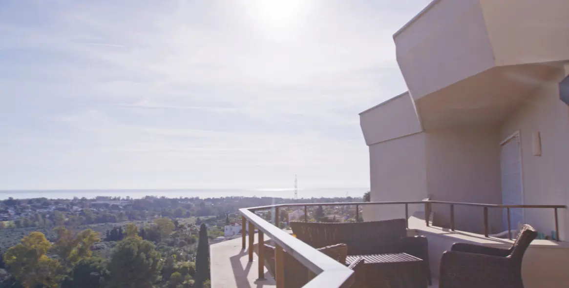 Long-term rent of penthouse in Estepona 13