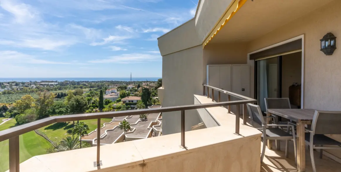 Long-term rent of penthouse in Estepona 15