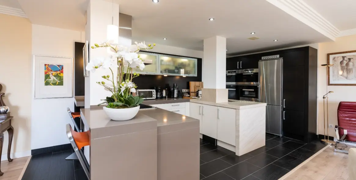 Long-term rent of penthouse in Estepona 19