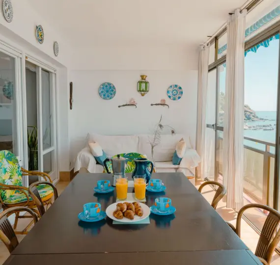 Продажа апартаментов на среднем этаже в Benalmadena Costa