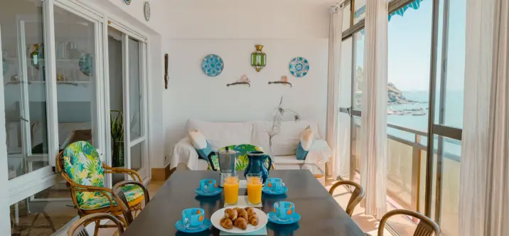 Продажа апартаментов на среднем этаже в Benalmadena Costa 1