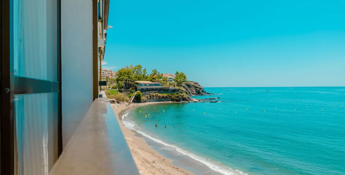 Venta de apartamento en planta media en Benalmadena Costa 3