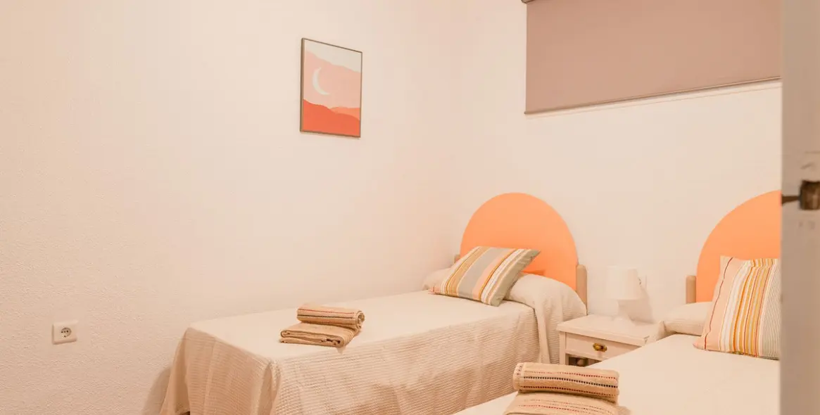 Venta de apartamento en planta media en Benalmadena Costa 4