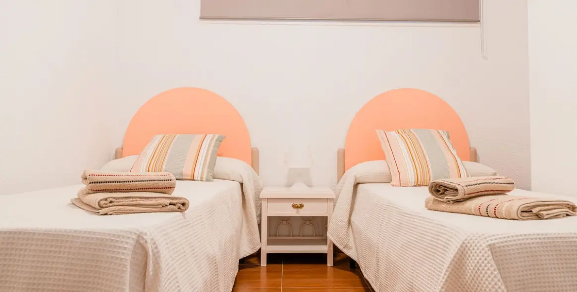 Venta de apartamento en planta media en Benalmadena Costa 6