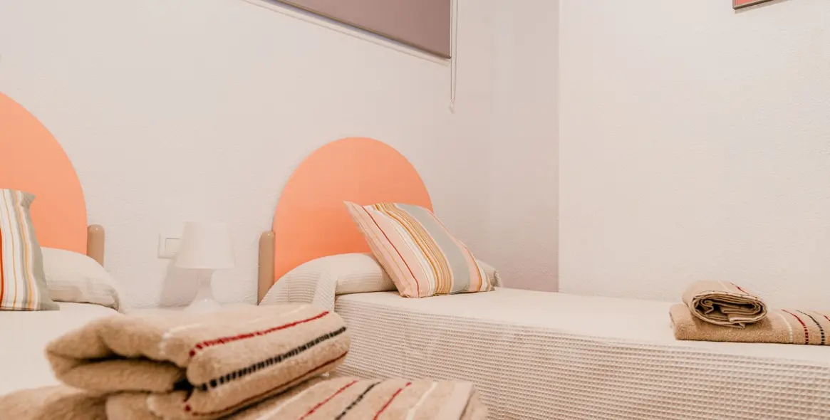 Venta de apartamento en planta media en Benalmadena Costa 9