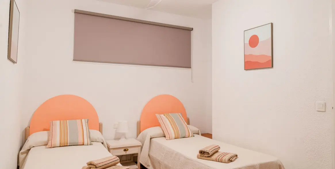 Venta de apartamento en planta media en Benalmadena Costa 10