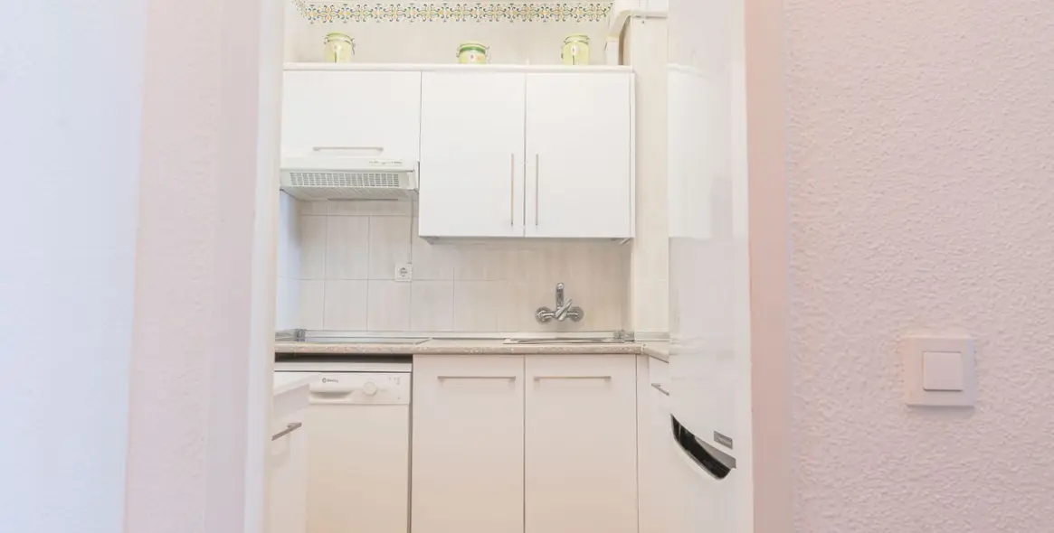 Venta de apartamento en planta media en Benalmadena Costa 19