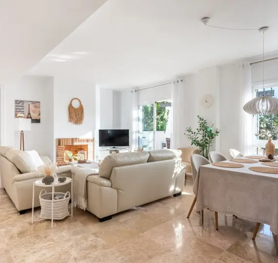 Sale of penthouse duplex in Nueva Andalucía