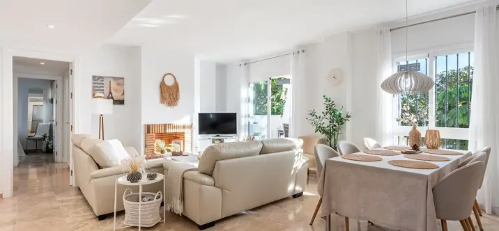 Sale of penthouse duplex in Nueva Andalucía 0