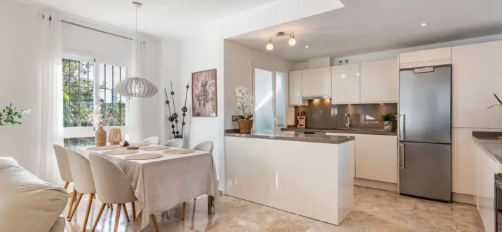 Sale of penthouse duplex in Nueva Andalucía 1