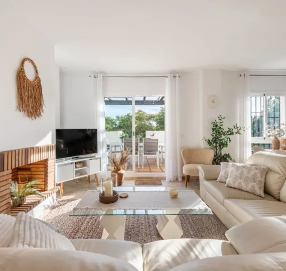 Sale of penthouse duplex in Nueva Andalucía