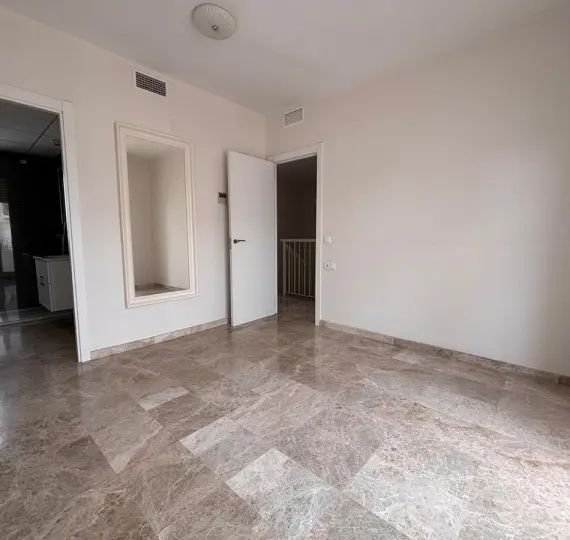 Таунхаус R5234722