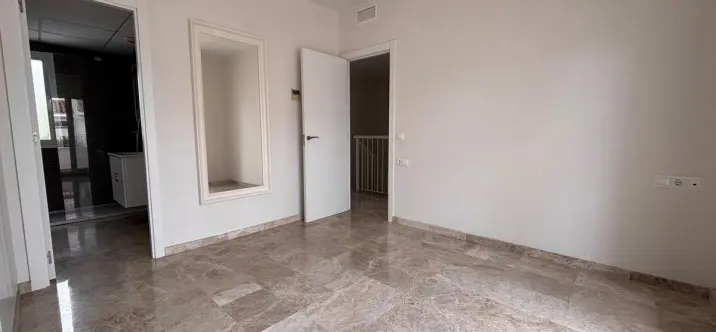 Таунхаус R5234722 4