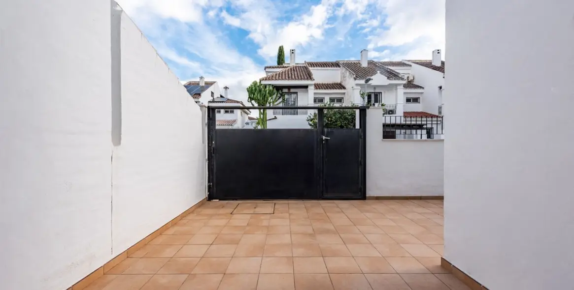 Продажа таунхауса в Nueva Andalucía 15