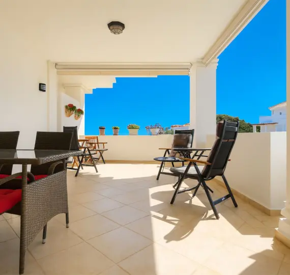 Продажа апартаментов на первом этаже в Nueva Andalucía