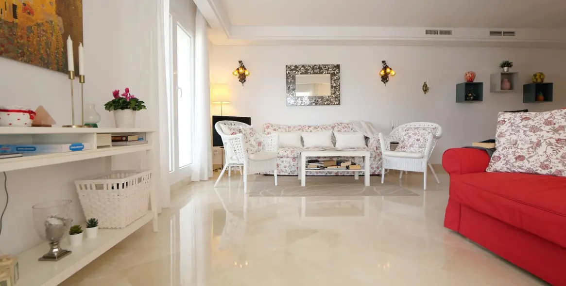 Продажа апартаментов на первом этаже в Nueva Andalucía 8