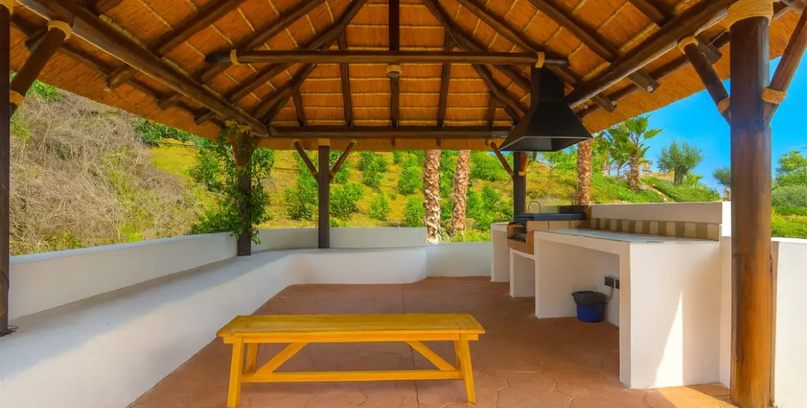 Продажа апартаментов на первом этаже в Nueva Andalucía 13