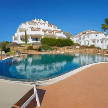 Продажа апартаментов на первом этаже в Nueva Andalucía