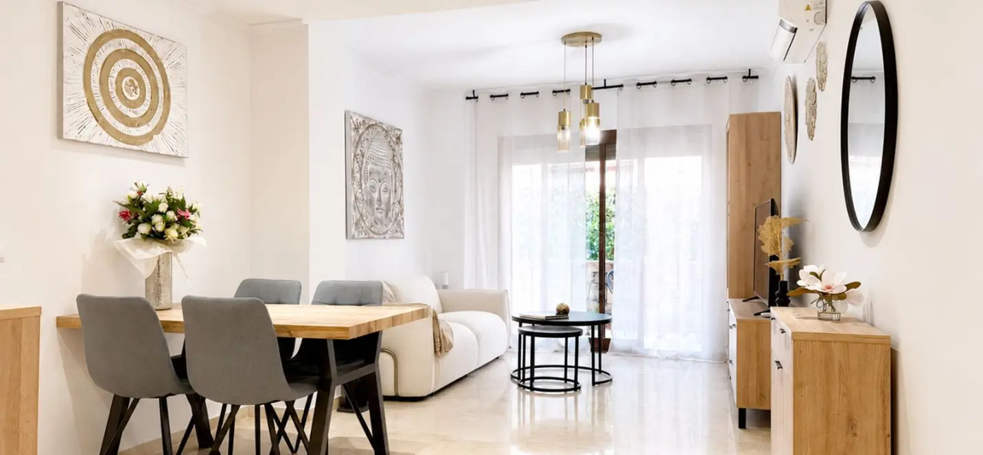 Sale of middle floor apartment in Marbella 0