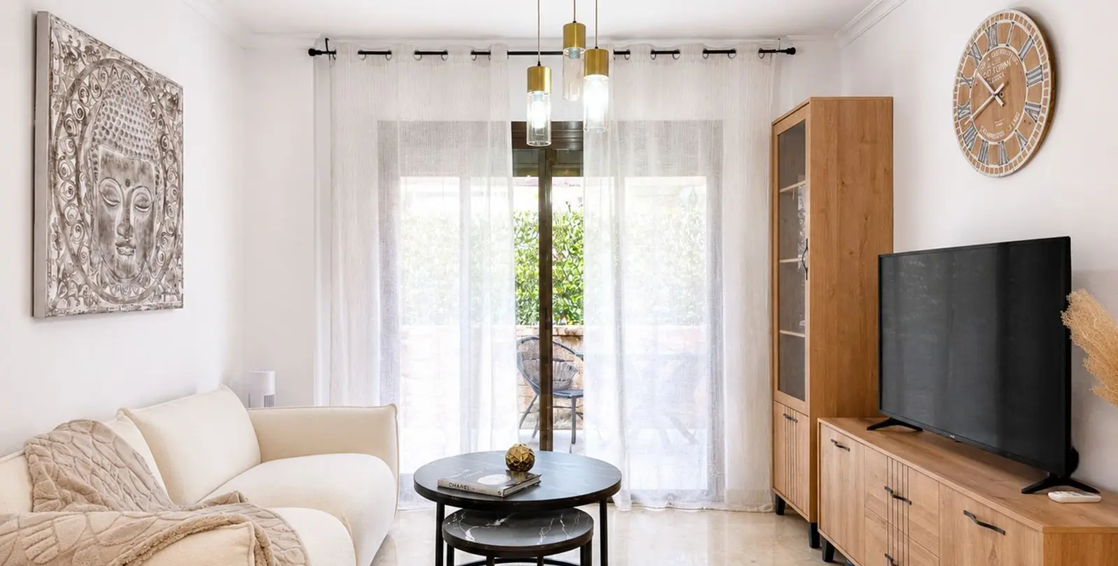 Sale of middle floor apartment in Marbella 2