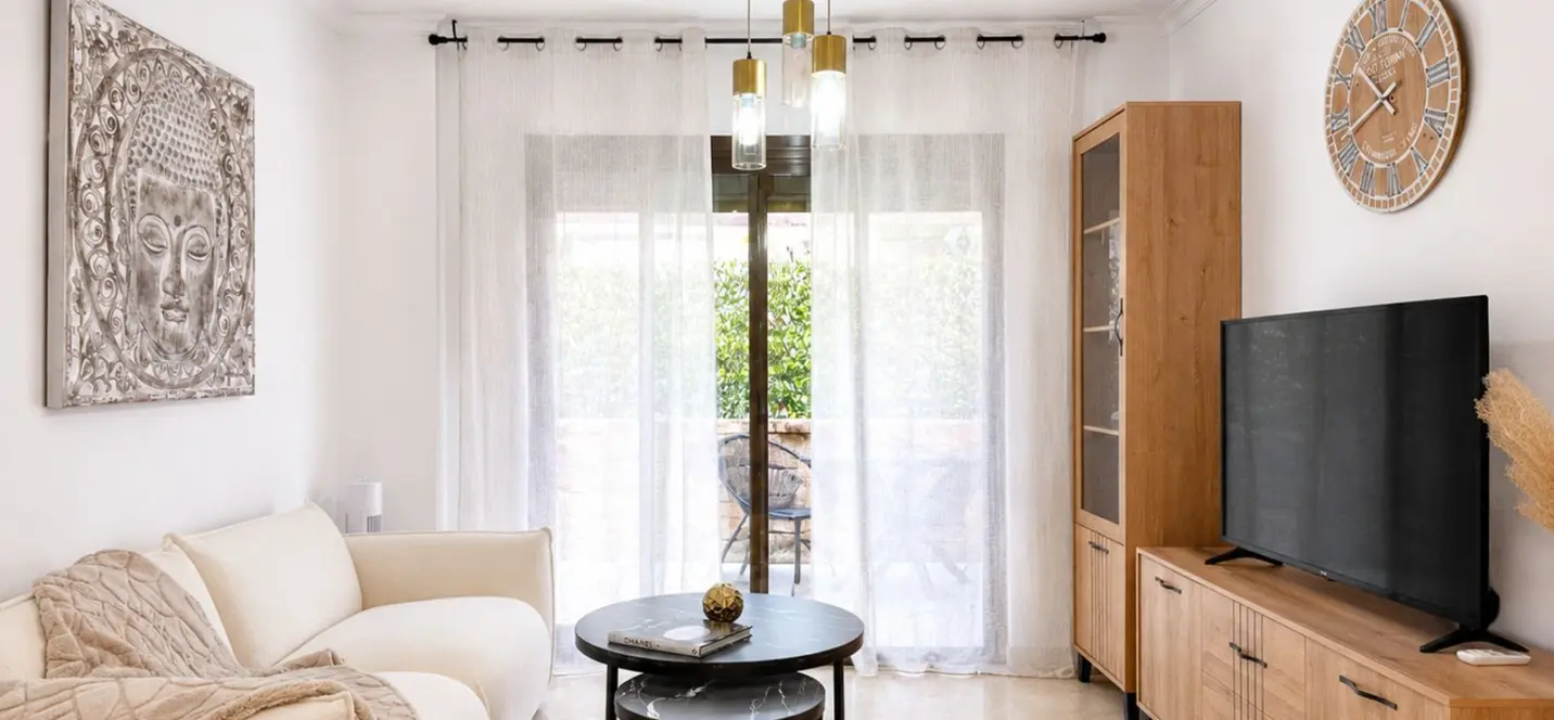 Sale of middle floor apartment in Marbella 1