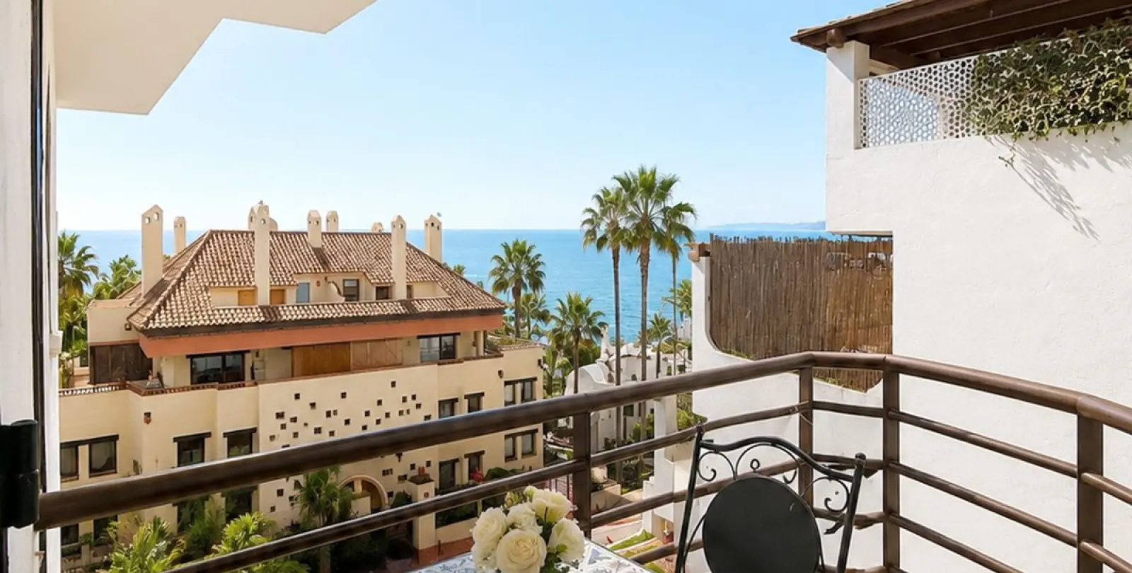 Sale of middle floor apartment in Marbella 12