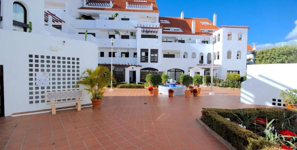 Sale of duplex in Aloha 2