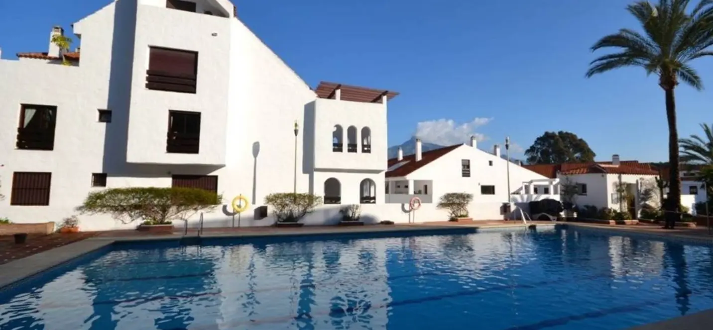 Sale of duplex in Aloha 0
