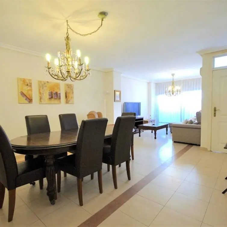 Sale of duplex in Aloha