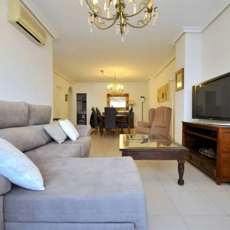 Sale of duplex in Aloha