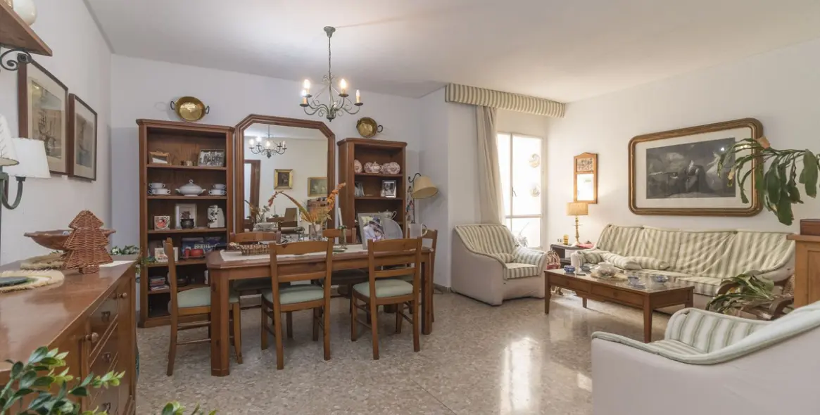 Sale of middle floor apartment in Málaga Centro 1