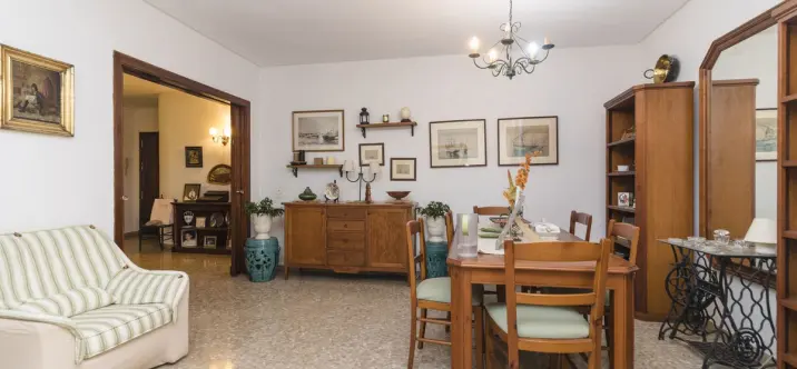 Sale of middle floor apartment in Málaga Centro 1