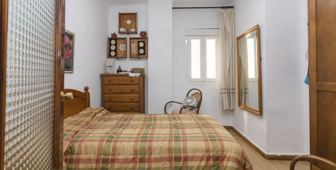 Sale of middle floor apartment in Málaga Centro 7