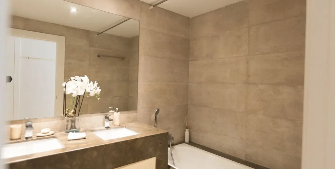 Продажа апартаментов на первом этаже в Nueva Andalucía 19