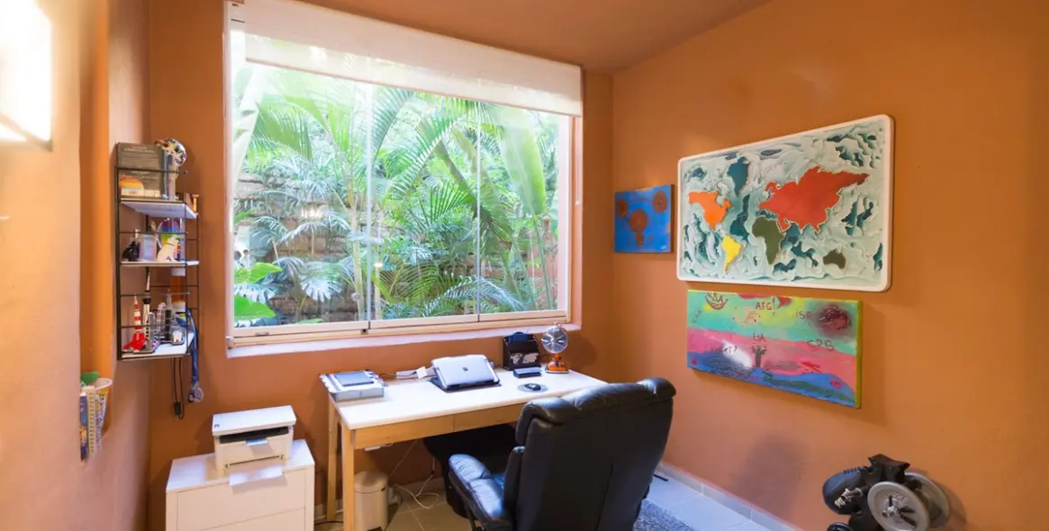 Sale of ground floor apartment in Nueva Andalucía 21